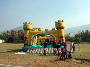 Children from Fior di Loto girl school playing in Pushkar, Rajasthan